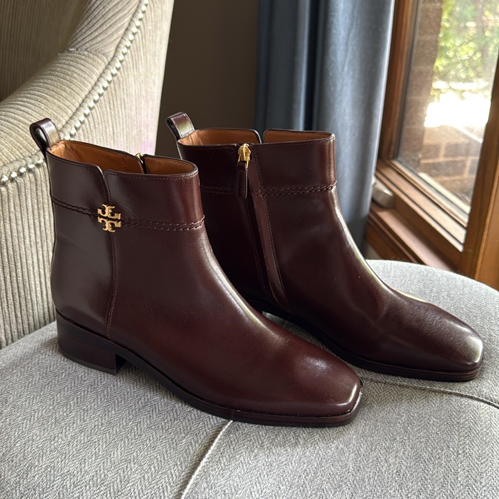 Tory Burch Everly Flat Boot - Picture 4 of 9